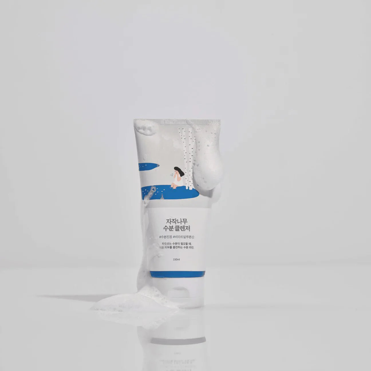Round Lab Birch Juice Moisturizing Cleanser BHA gentle exfoliating dead skin cells excess sebum oily skin blemishes calming gentle product Asian skincare K Beauty World